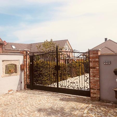 Alte Schmiede Mit Sauna, Pool Und Whirpool Im Aussenbereich Schoenstes Ferienhaus Der Lausitz Elsterheide Екстер'єр фото