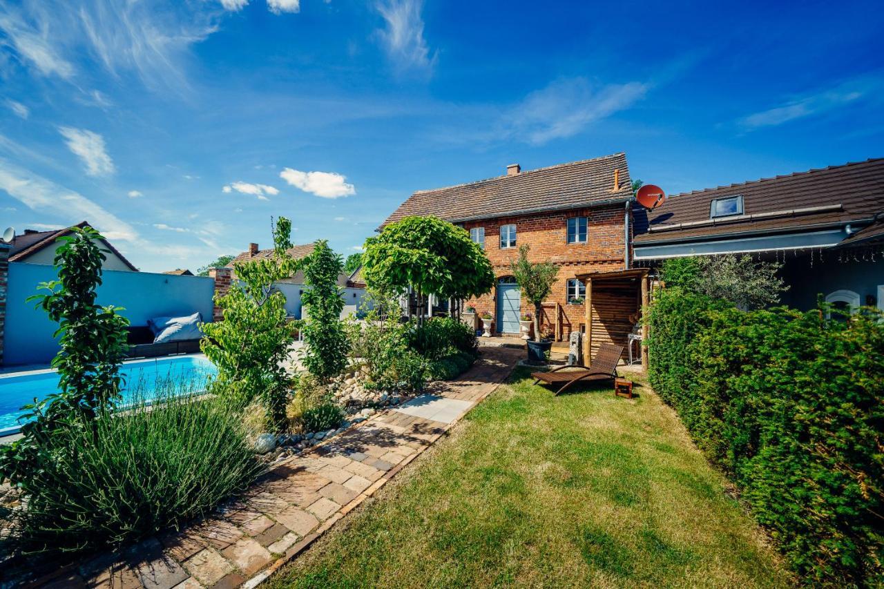 Alte Schmiede Mit Sauna, Pool Und Whirpool Im Aussenbereich Schoenstes Ferienhaus Der Lausitz Elsterheide Екстер'єр фото