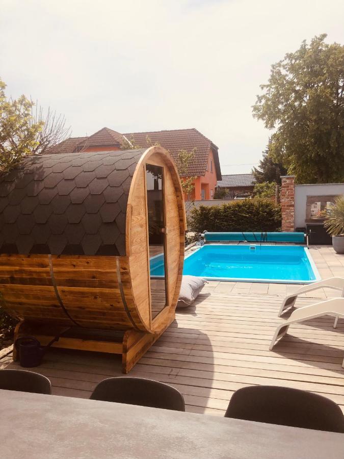 Alte Schmiede Mit Sauna, Pool Und Whirpool Im Aussenbereich Schoenstes Ferienhaus Der Lausitz Elsterheide Екстер'єр фото